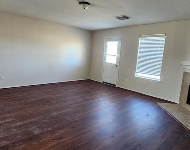 315 Sunset Colony Drive - Photo Thumbnail 9