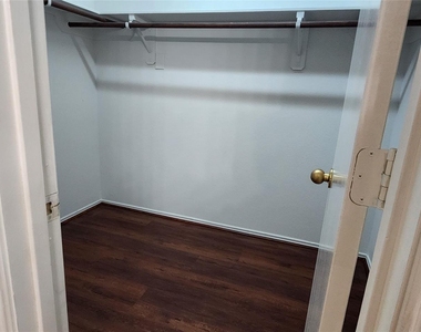 315 Sunset Colony Drive - Photo Thumbnail 12