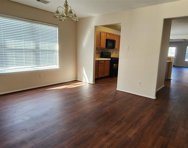 315 Sunset Colony Drive - Photo Thumbnail 2