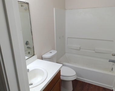 315 Sunset Colony Drive - Photo Thumbnail 17