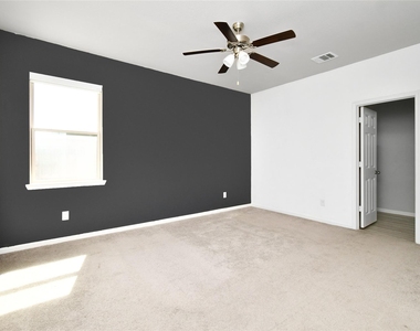 454 Aurora Creek Lane - Photo Thumbnail 18