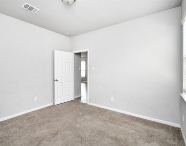 454 Aurora Creek Lane - Photo Thumbnail 17