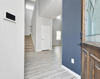 454 Aurora Creek Lane - Photo Thumbnail 4
