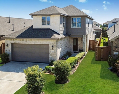 454 Aurora Creek Lane - Photo Thumbnail 3