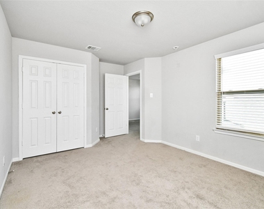454 Aurora Creek Lane - Photo Thumbnail 20