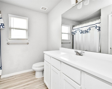 454 Aurora Creek Lane - Photo Thumbnail 24