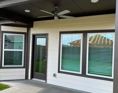 32523 Midsummer Drive - Photo Thumbnail 2
