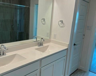 32523 Midsummer Drive - Photo Thumbnail 20