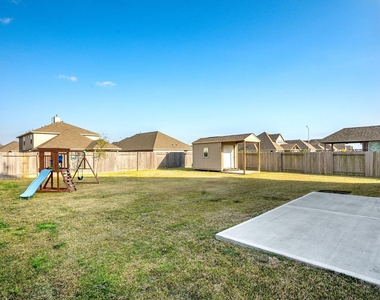 135 San Bernard Drive Drive - Photo Thumbnail 35