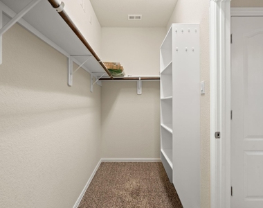 135 San Bernard Drive Drive - Photo Thumbnail 21