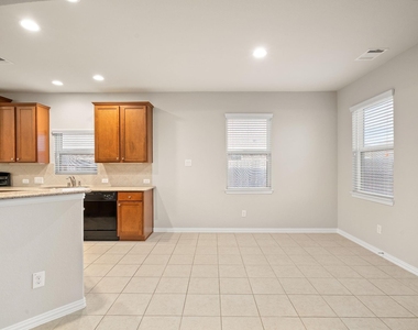 135 San Bernard Drive Drive - Photo Thumbnail 12