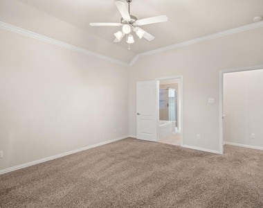 135 San Bernard Drive Drive - Photo Thumbnail 17
