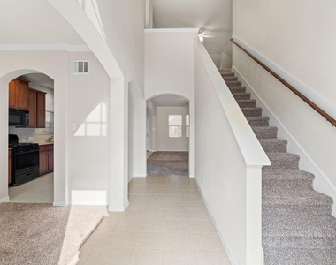135 San Bernard Drive Drive - Photo Thumbnail 3