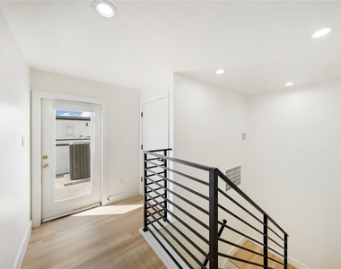 3012 Delano Street - Photo Thumbnail 19