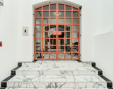 213 Tremont Street - Photo Thumbnail 21