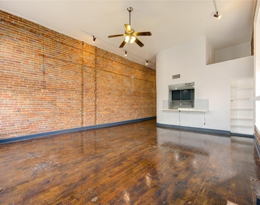 213 Tremont Street - Photo Thumbnail 4
