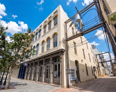 213 Tremont Street - Photo Thumbnail 25