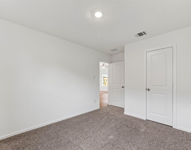3529 Longhorn Valley Street - Photo Thumbnail 31