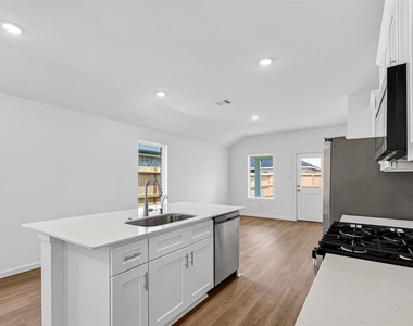 3529 Longhorn Valley Street - Photo Thumbnail 16
