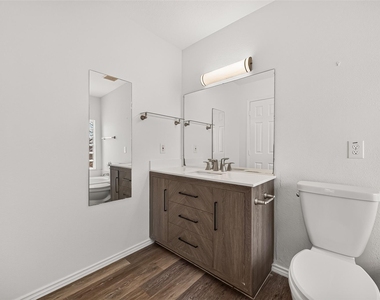 6807 Lauderwick Court - Photo Thumbnail 34