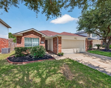 6807 Lauderwick Court - Photo Thumbnail 2