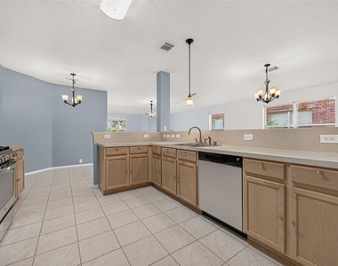6807 Lauderwick Court - Photo Thumbnail 22