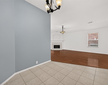 6807 Lauderwick Court - Photo Thumbnail 16