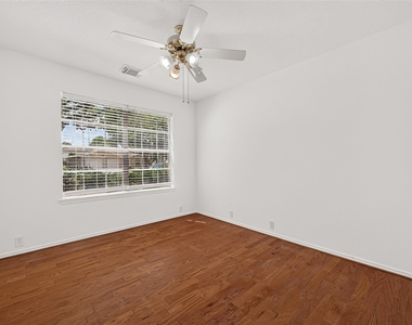6807 Lauderwick Court - Photo Thumbnail 23