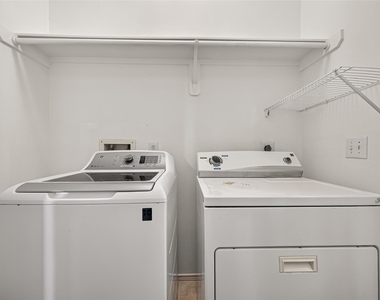 6807 Lauderwick Court - Photo Thumbnail 29