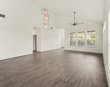 3413 Omega Street - Photo Thumbnail 15