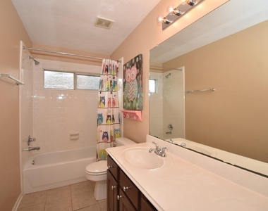 3810 Buckley Lane - Photo Thumbnail 11