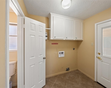 8407 Barmby Court - Photo Thumbnail 9