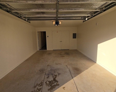 21155 Gosling Road - Photo Thumbnail 31