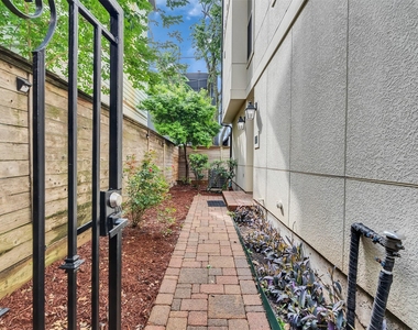 2309 Hadley Street - Photo Thumbnail 28