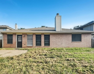 1423 Hunter Green Lane - Photo Thumbnail 16