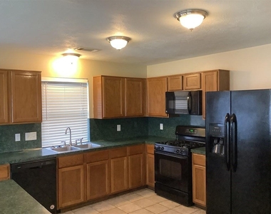 1423 Hunter Green Lane - Photo Thumbnail 1