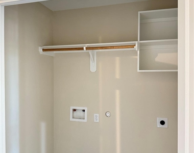 8522 Viterbo Road - Photo Thumbnail 3