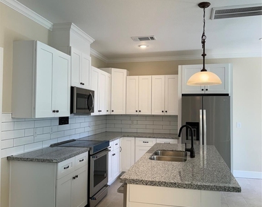 8522 Viterbo Road - Photo Thumbnail 14