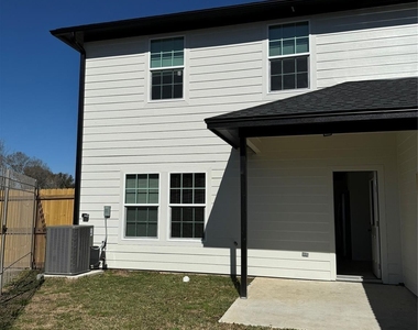 8522 Viterbo Road - Photo Thumbnail 26