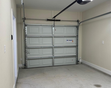 8522 Viterbo Road - Photo Thumbnail 25