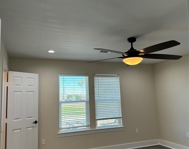 8522 Viterbo Road - Photo Thumbnail 1