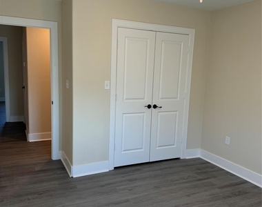 8522 Viterbo Road - Photo Thumbnail 9