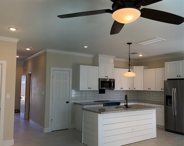 8522 Viterbo Road - Photo Thumbnail 18