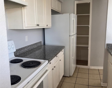 260 El Dorado Boulevard - Photo Thumbnail 8