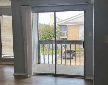 260 El Dorado Boulevard - Photo Thumbnail 4