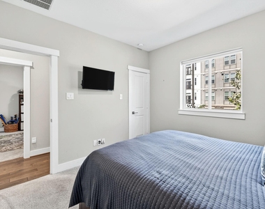 1423 Biondo Way - Photo Thumbnail 40