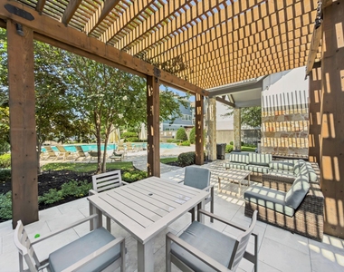 1423 Biondo Way - Photo Thumbnail 48