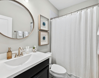 1423 Biondo Way - Photo Thumbnail 41