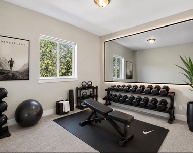 1423 Biondo Way - Photo Thumbnail 19
