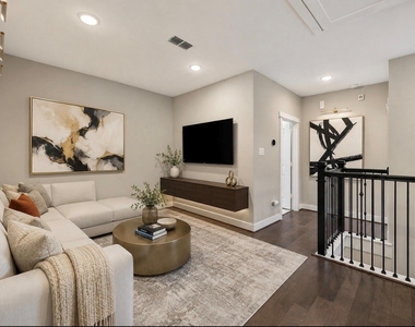 1423 Biondo Way - Photo Thumbnail 10